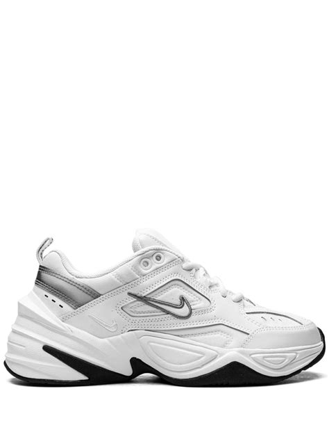 nike m2k tekno hoe vallen ze